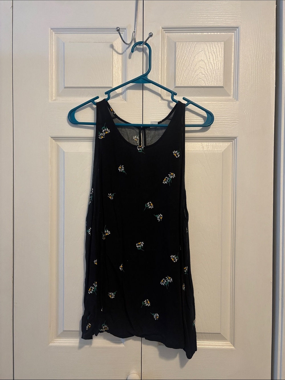 Old Navy Black Floral Sleeveless Tank Top - Women's